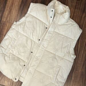 COPY - Women’s aerie puffy vest, size S/M